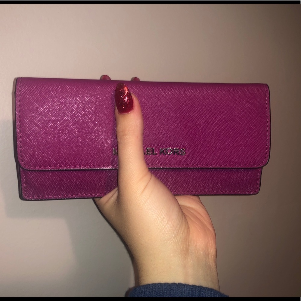 LIKE NEW MICHAEL KORS